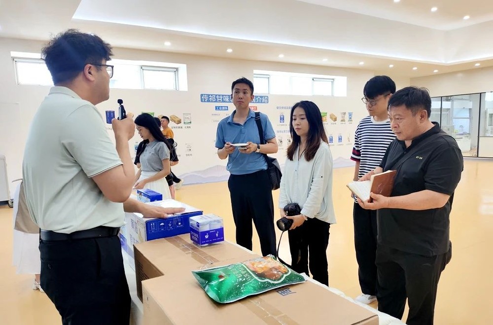 人民日報社“光影中國”調研組到甘肅傳祁甘味乳業專題調研