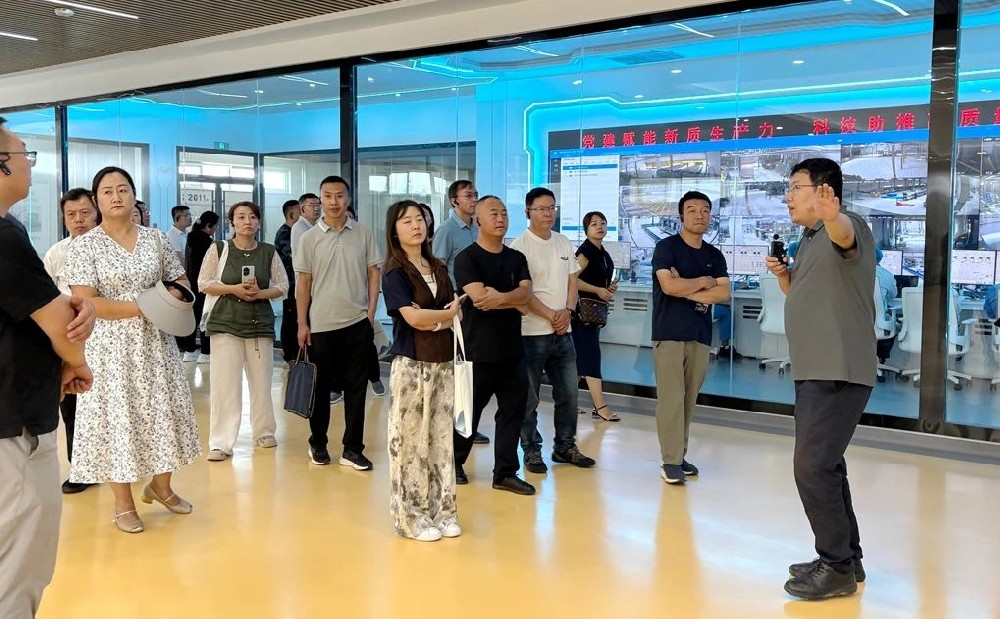 全省中小企業數字化轉型推進活動參會人員到甘肅傳祁甘味乳業參觀學習