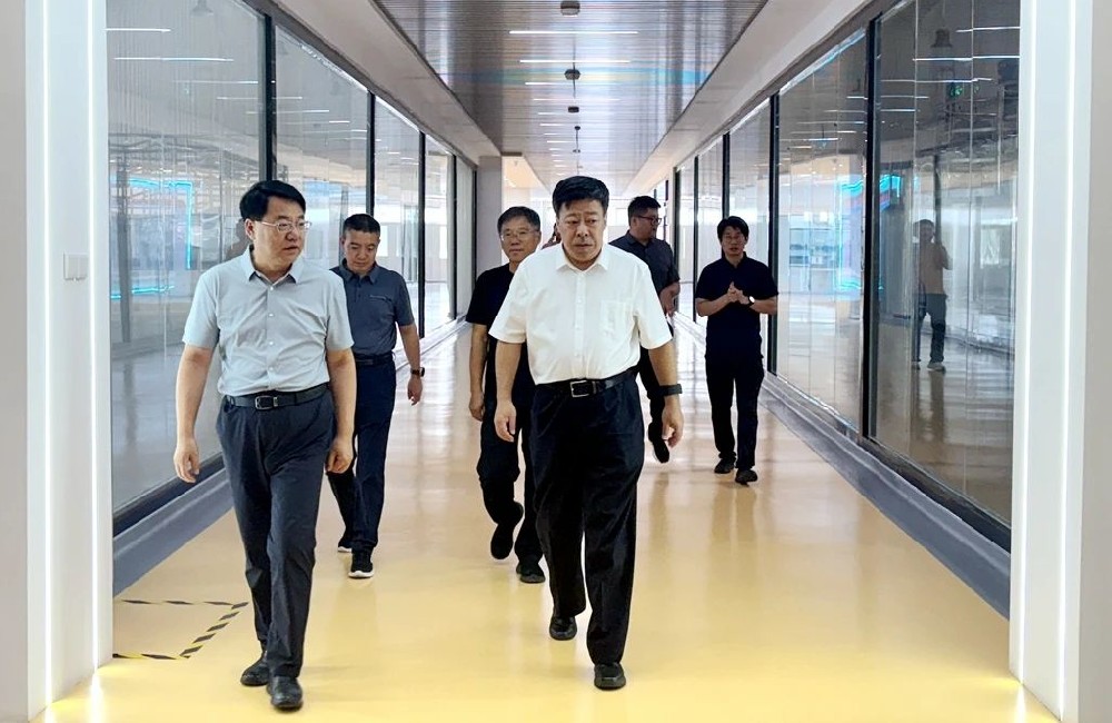 全國畜牧總站原站長時建忠到甘肅傳祁甘味乳業調研